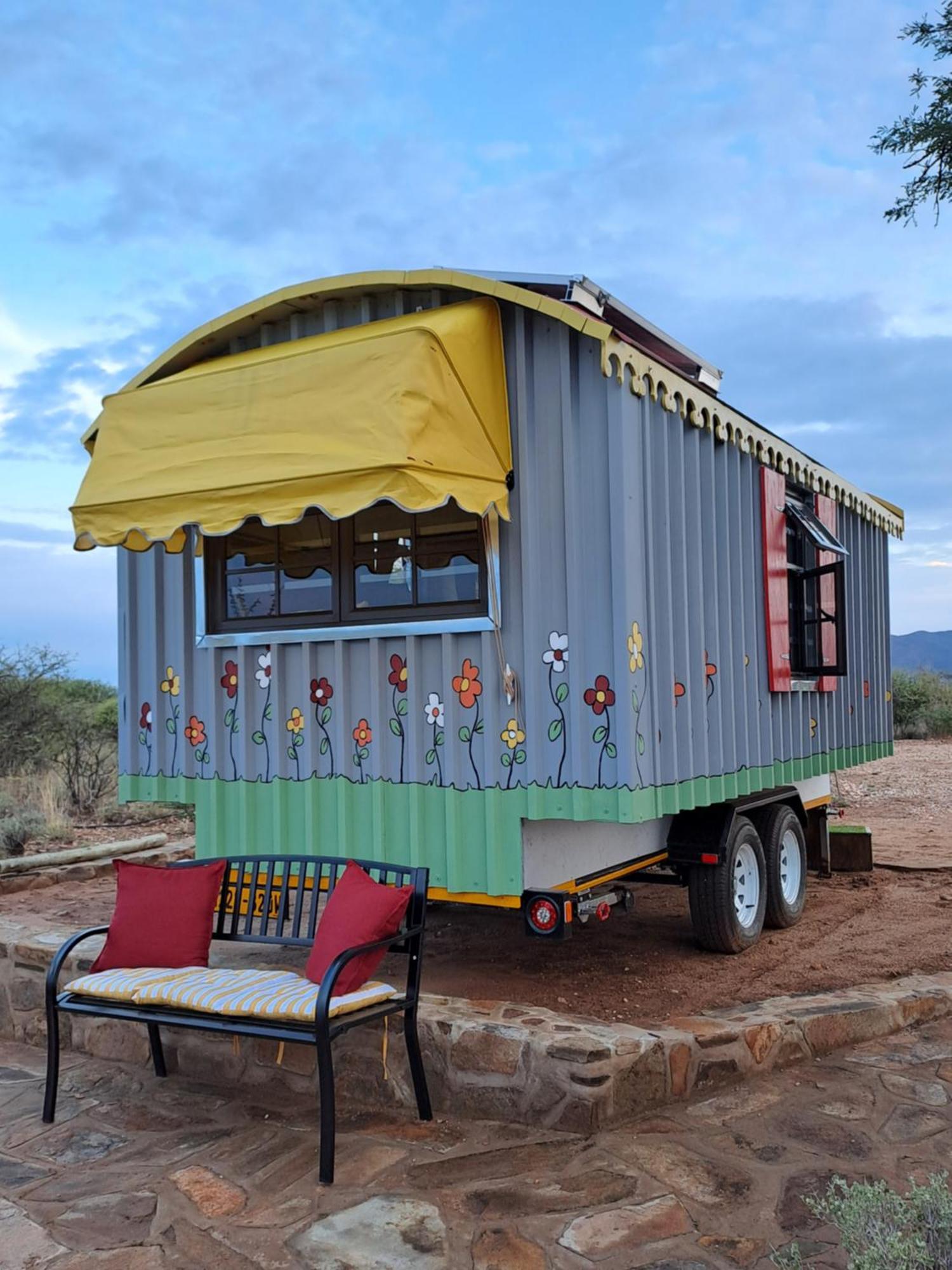 Bellatiny, Tiny House & Gypsy Wagon Apartment Ondekaremba Exterior photo
